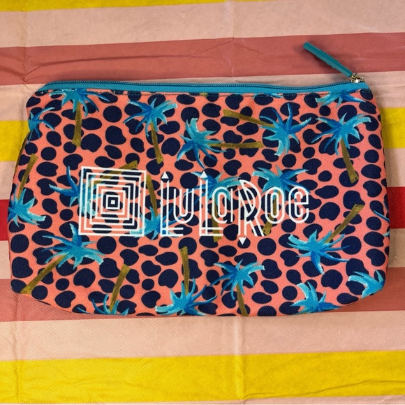 LuLaRoe Leopard Print And Palm Tree Print Cruise Cosmetic Pouch Limited Edition - Picture 3 of 7